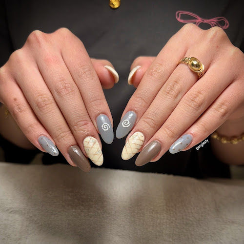 Ongles Ty
