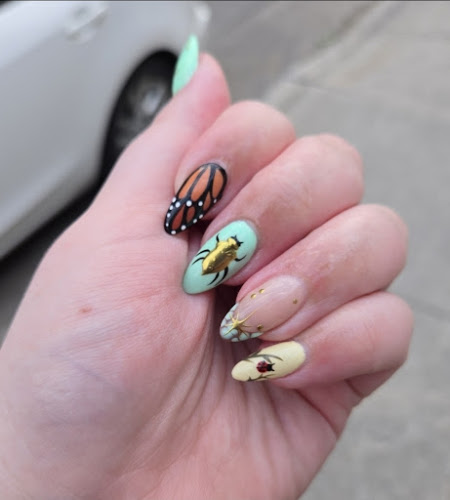 PRETTY LITTLE THING Ongles & Spa