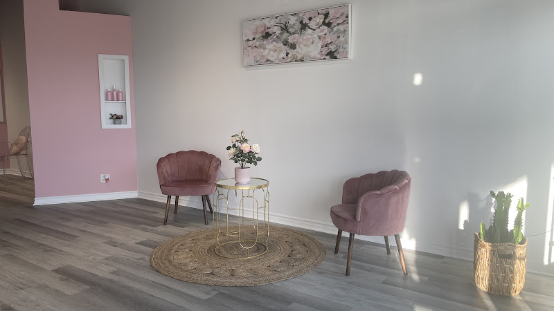 Röse Beauté Esthétique - Manicure - Pédicure - Maquillage - Soins du Visage - Terrebonne