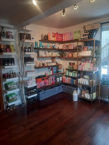 RADIANT Salon-Boutique