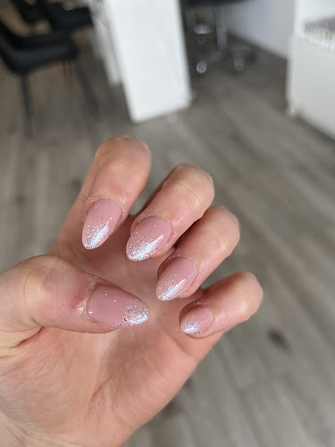 Reine Des Ongles (La)