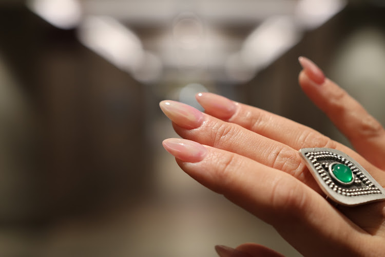 Retouché Ongles Nails