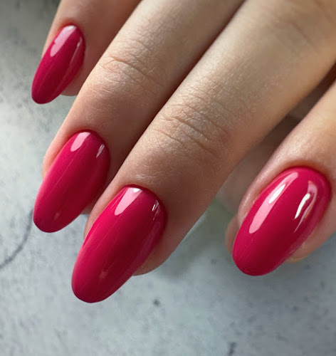 Russian manicure Montreal
