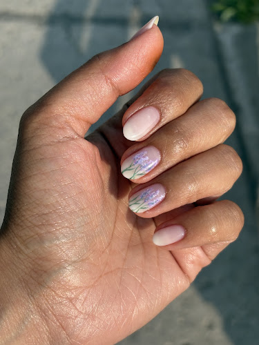 VKare Manicure