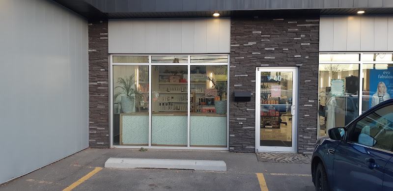 Chalk Salon & Co.