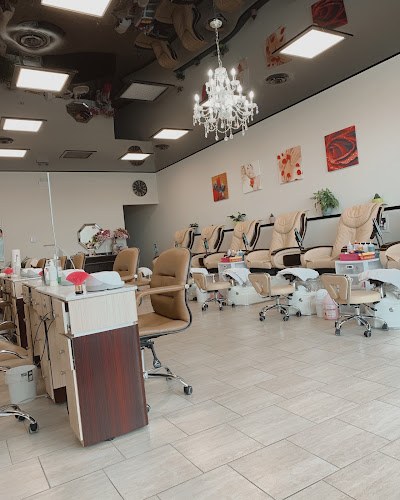 Gloss Nails & Spa Zone