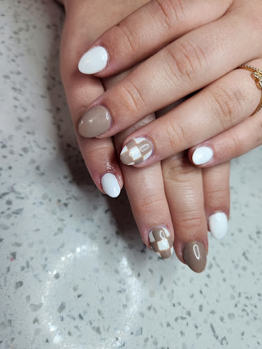 Hillcrest Nails & Lashes