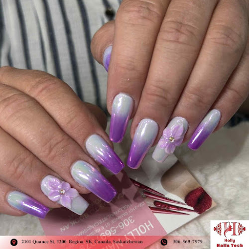 Holly Nails Tech