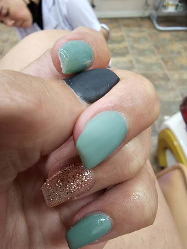 K and S Glamour Nails