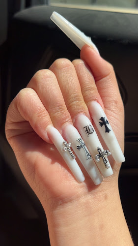 Lil Ly's Nails Midtown