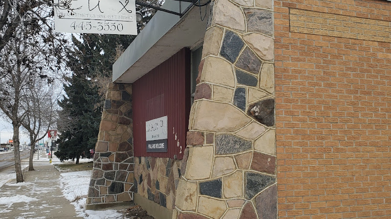 Lux Salon