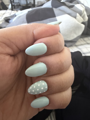 Luxury Nails & Spa