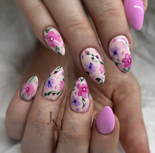 Pinky Promise Nail Studio