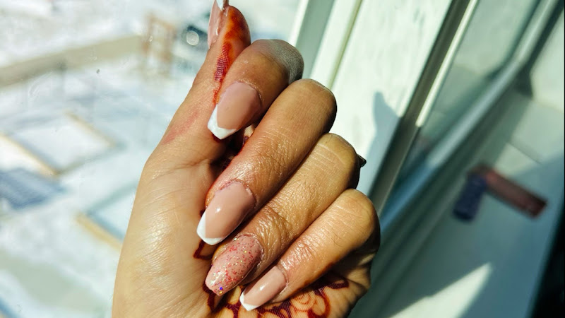Regina mehndi and nails