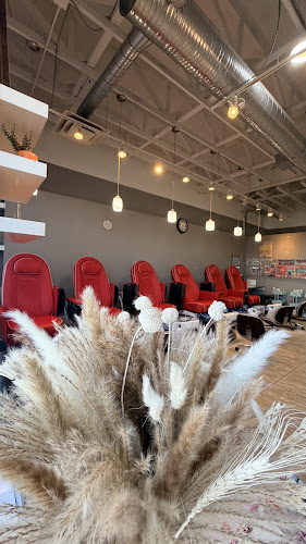 Shape Nails & Spa