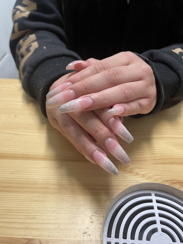 Ten Nails, nail salon in Saskatoon, Saskatchewan