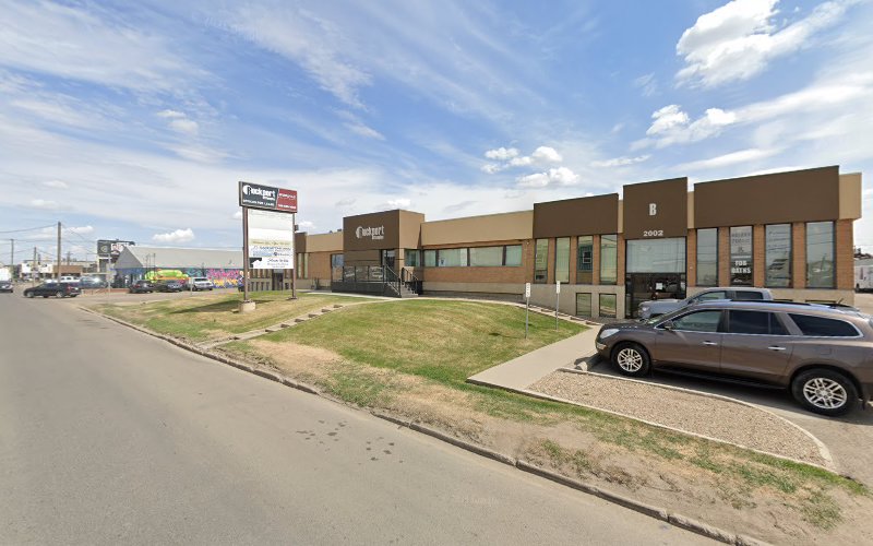 YXE Nail & Lash Lounge